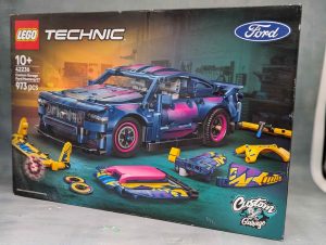 Sealed LEGO Technic Custom Garage Ford Mustang GT Complete Set (42236) - BP445086