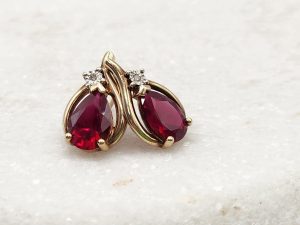 9ct Yellow Gold Earrings Red Stone GN311345
