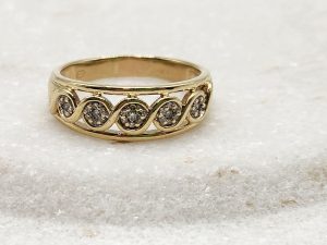 9ct Yellow Gold and Diamond Dress Ring GN416443