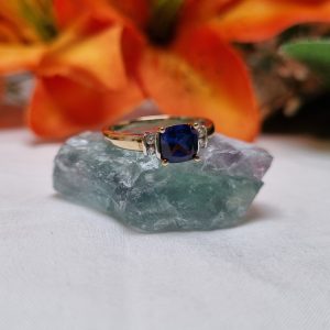 9ct Yellow Gold Claw Set Blue Stone Ring TW431414