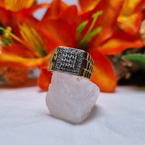 9ct Yellow Gold Signet Cluster Ring TW423363