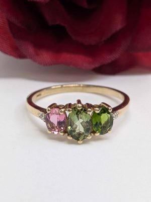 Ladies 9ct Yellow Gold Faux Emerald and Tourmaline 3 Stone Ring - BL448430