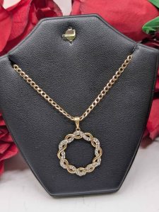 Ladies 9ct Yellow Gold Wreath Style Pendant - BL445745