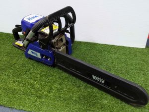 Victa 40cc 16" 2-Stroke Petrol Chainsaw - BP446711