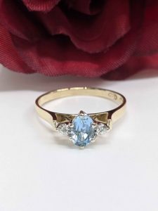Ladies 9ct Yellow Gold Blue Stone Solitaire Ring - BL446012