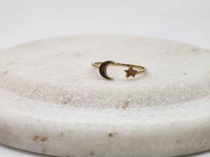 9ct Moon & Start Ring - GN445579