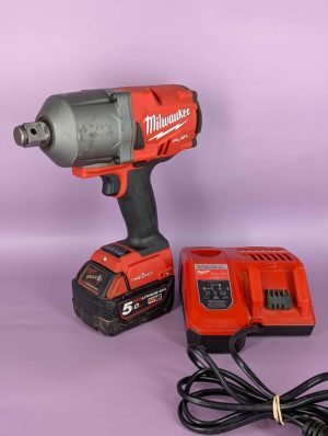 Milwaukee 18V FUEL 3/4" High Torque Impact Wrench w/ 5Ah Battery and Charger - BP447130