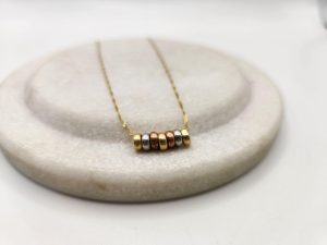 9ct Yellow Gold Chain with 7 Rings Pendants GN448062