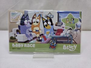 Bluey Baby Race Pin - IP446327