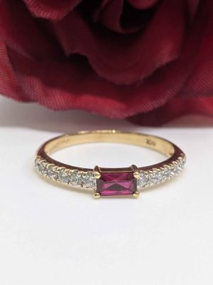 Ladies 9ct Yellow Gold Faux Ruby Channel Ring - BL448431