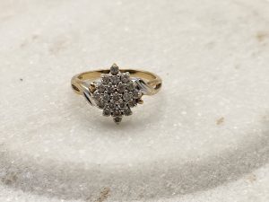 9ct Yellow Gold and Diamond GN447484