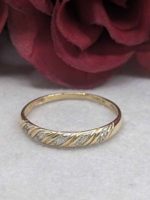 Ladies 9ct Yellow Gold Ring - BL445034